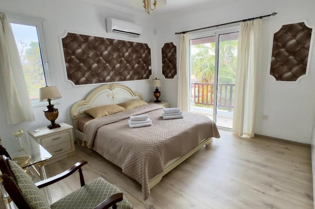 Hotel Complex House Near The Beach 파포스 외부 사진